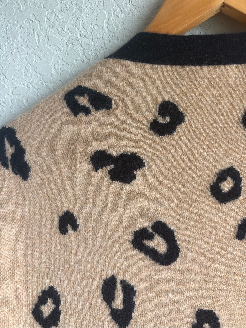 J.Crew 100% Cashmere Leopard Print Cardigan Sweater Camel Black Size XXL - Picture 5 of 5